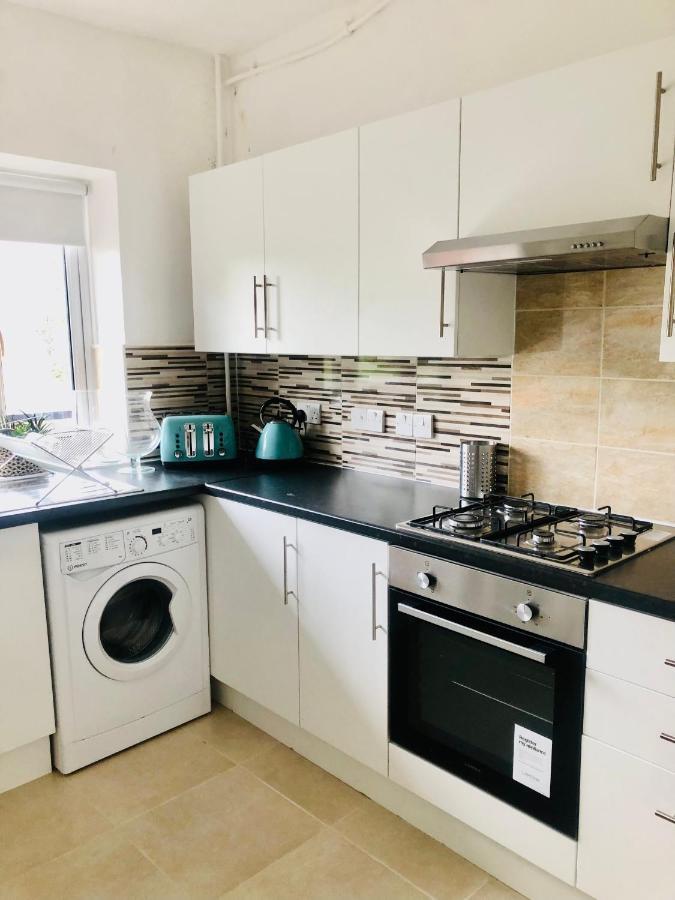 City Location- 2 Bedroom Apartment London Eksteriør billede